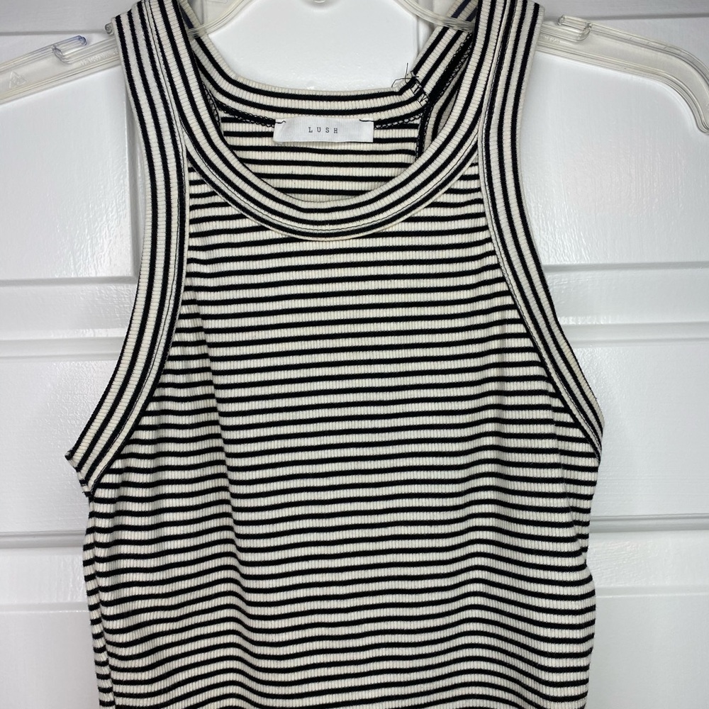 Black and White Stripped Crop Top